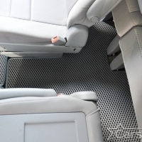 Автомобильные коврики EVA на Chrysler Town & Country V (2007->) 2 ряд: кресла 1+1 не убираются в пол